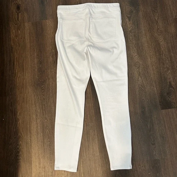 White Spanx On The Go Pull Ankle Slim Pants- Large - Picture 2 of 7